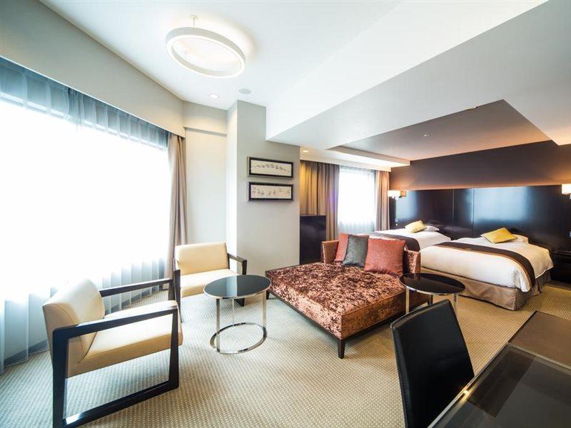 เดอะ รอยัล พาร์ค แคนวาส โรงแรม 4*